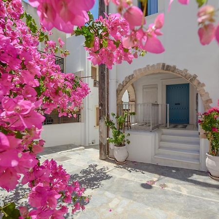 Honey & Cinnamon Luxury Suite Naxos City Exterior foto